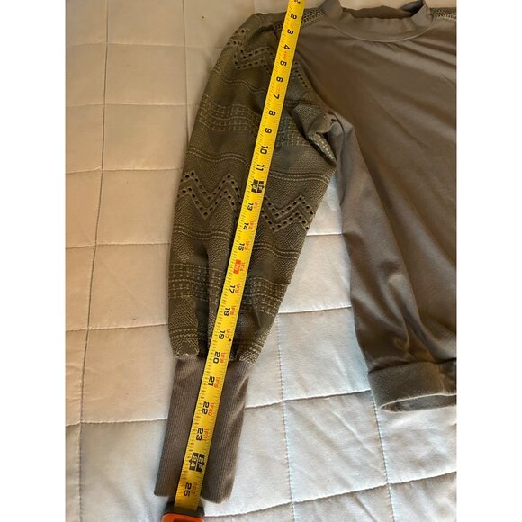 Tiny Anthropologie Olive Green Eyelet Lace Puff Sleeve Sweatshirt Top Women’s M - Picture 5 of 10